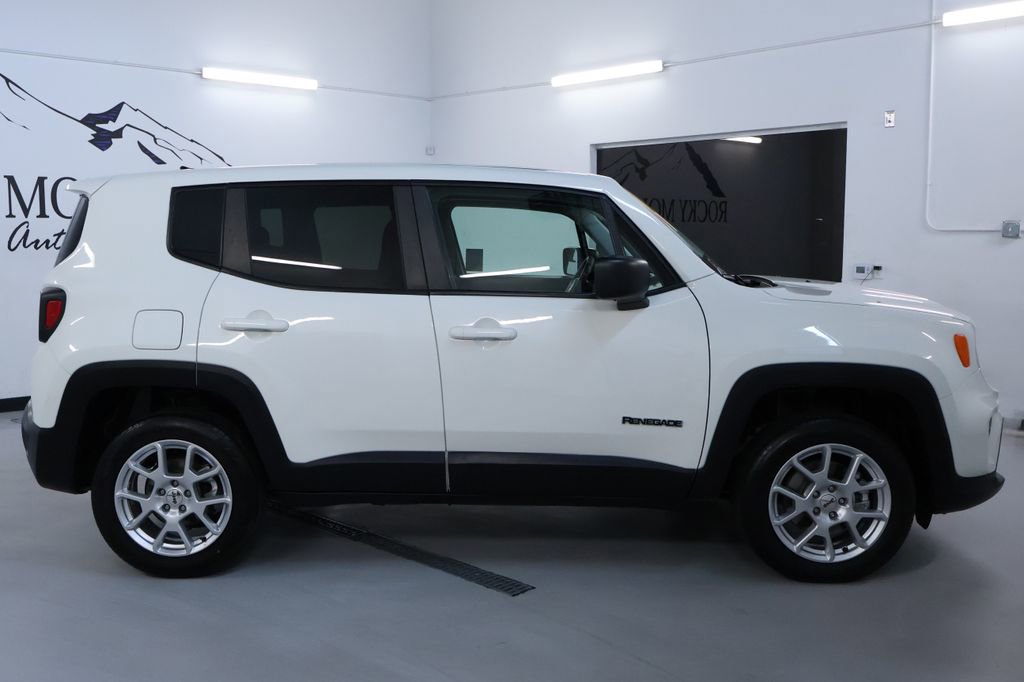 Used 2023 Jeep Renegade Latitude image 8