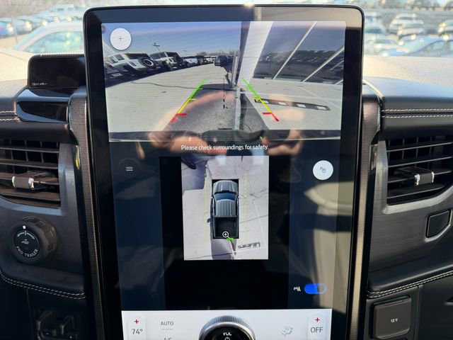 Used 2022 Ford F150 Lightning Platinum image 30