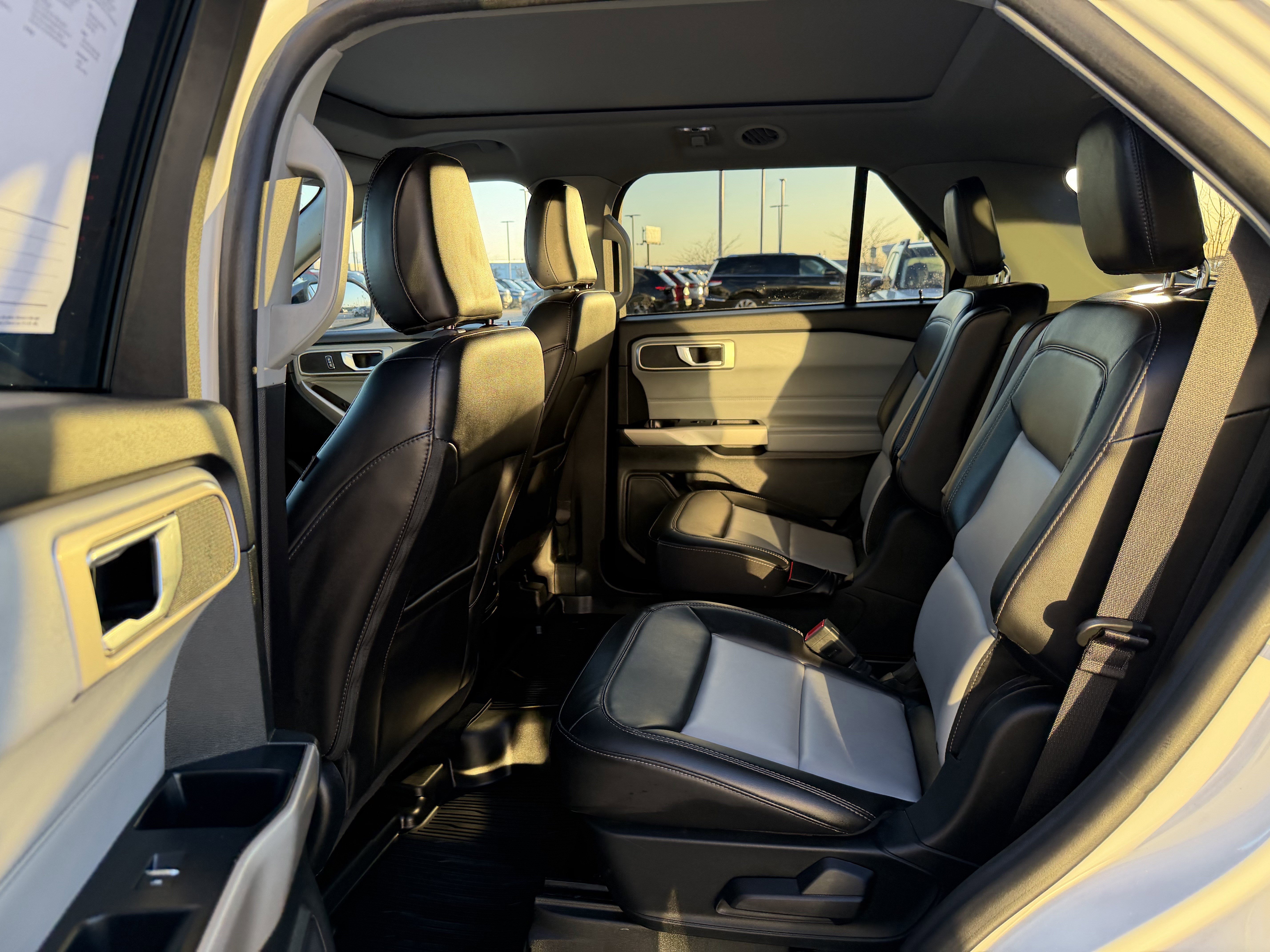 Certified 2023 Ford Explorer XLT w/ Equipment Group 202A AWD/4WD image 19