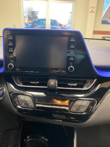 Used 2020 Toyota C-HR XLE image 23