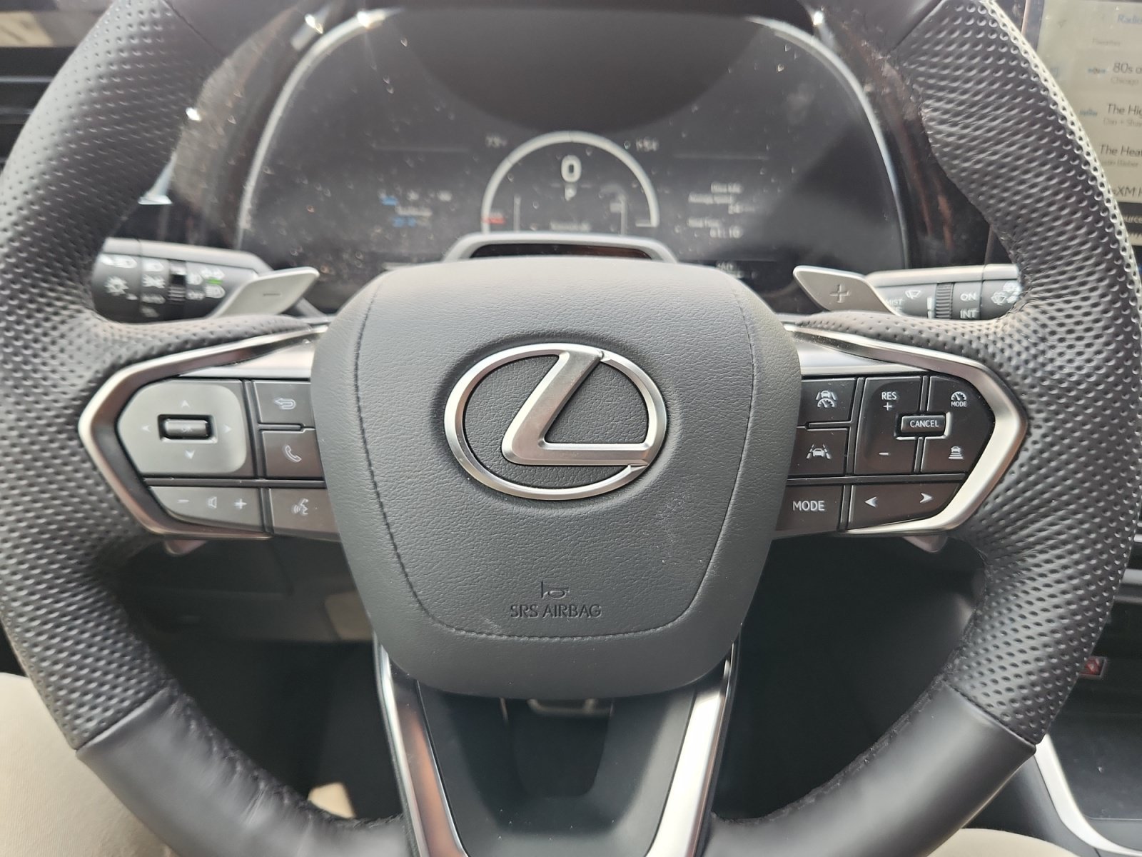 Used 2026 Lexus TX 500h AWD w/ Technology Package image 9