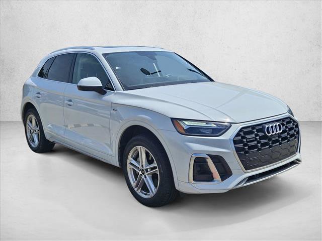 Used 2023 Audi Q5 e Premium Plus w/ Premium Plus Package AWD/4WD image 3