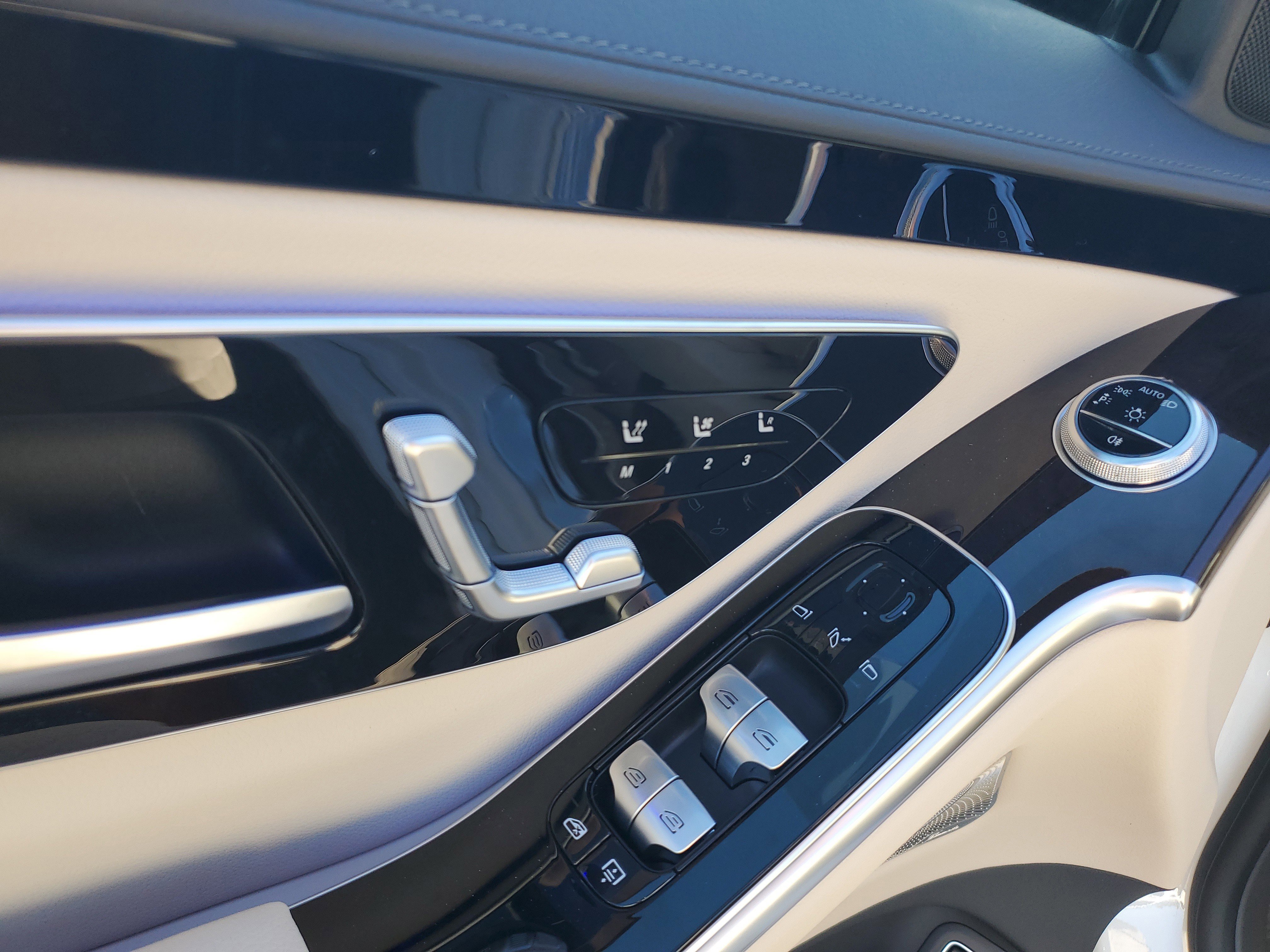 New 2026 Mercedes-Benz S 500 4MATIC image 18