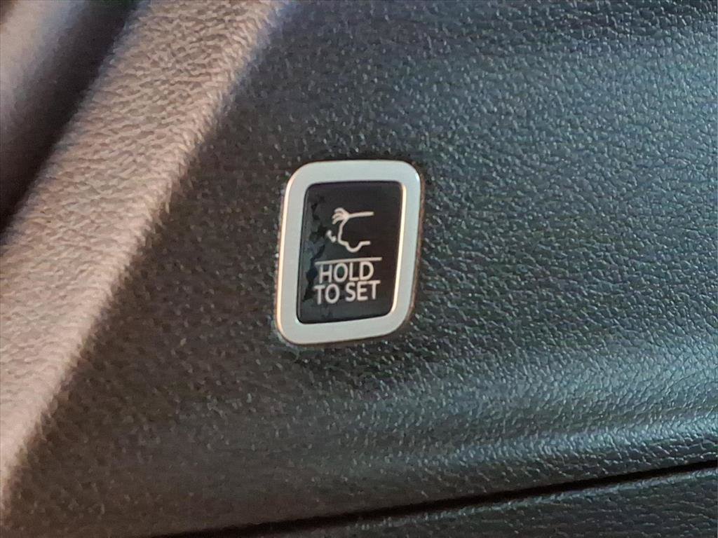 New 2027 Chrysler Pacifica Limited AWD/4WD image 7