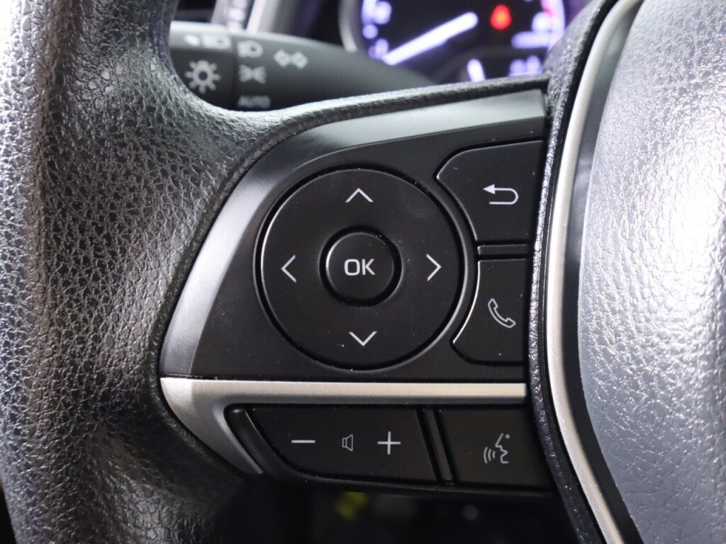 Used 2022 Toyota Camry LE w/ Carpet Mat Package (TMS) FWD image 12