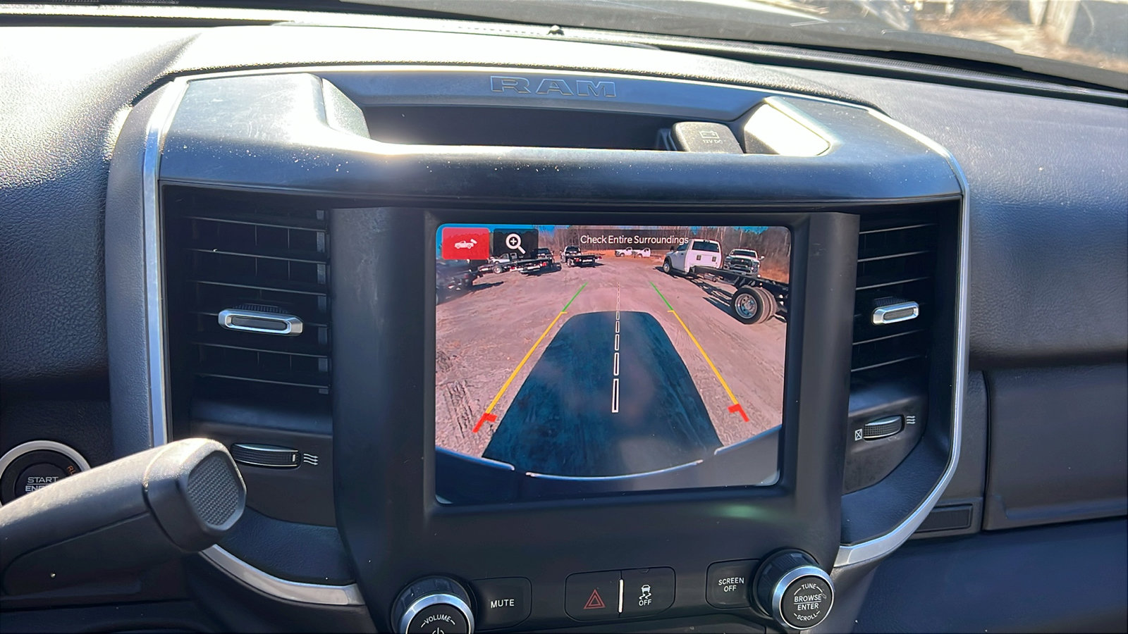 Used 2024 RAM 2500 Big Horn image 32