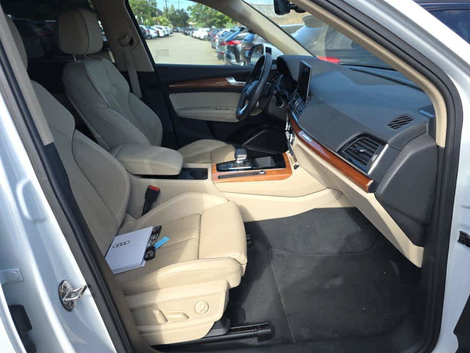 Used 2023 Audi Q5 2.0T Premium Plus w/ Premium Plus Package AWD/4WD image 7