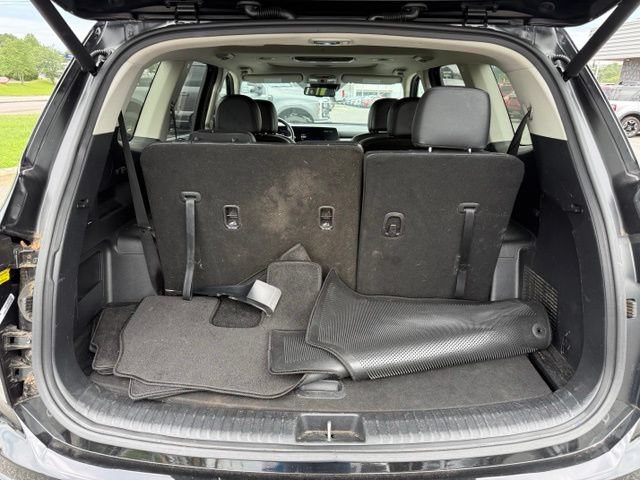 Used 2024 Kia Telluride EX w/ EX Captain's Chair Package FWD image 12