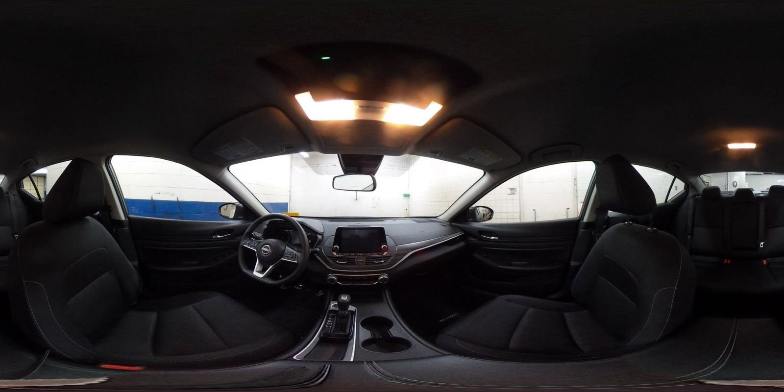 Used 2025 Nissan Altima 2.5 SV FWD image 37