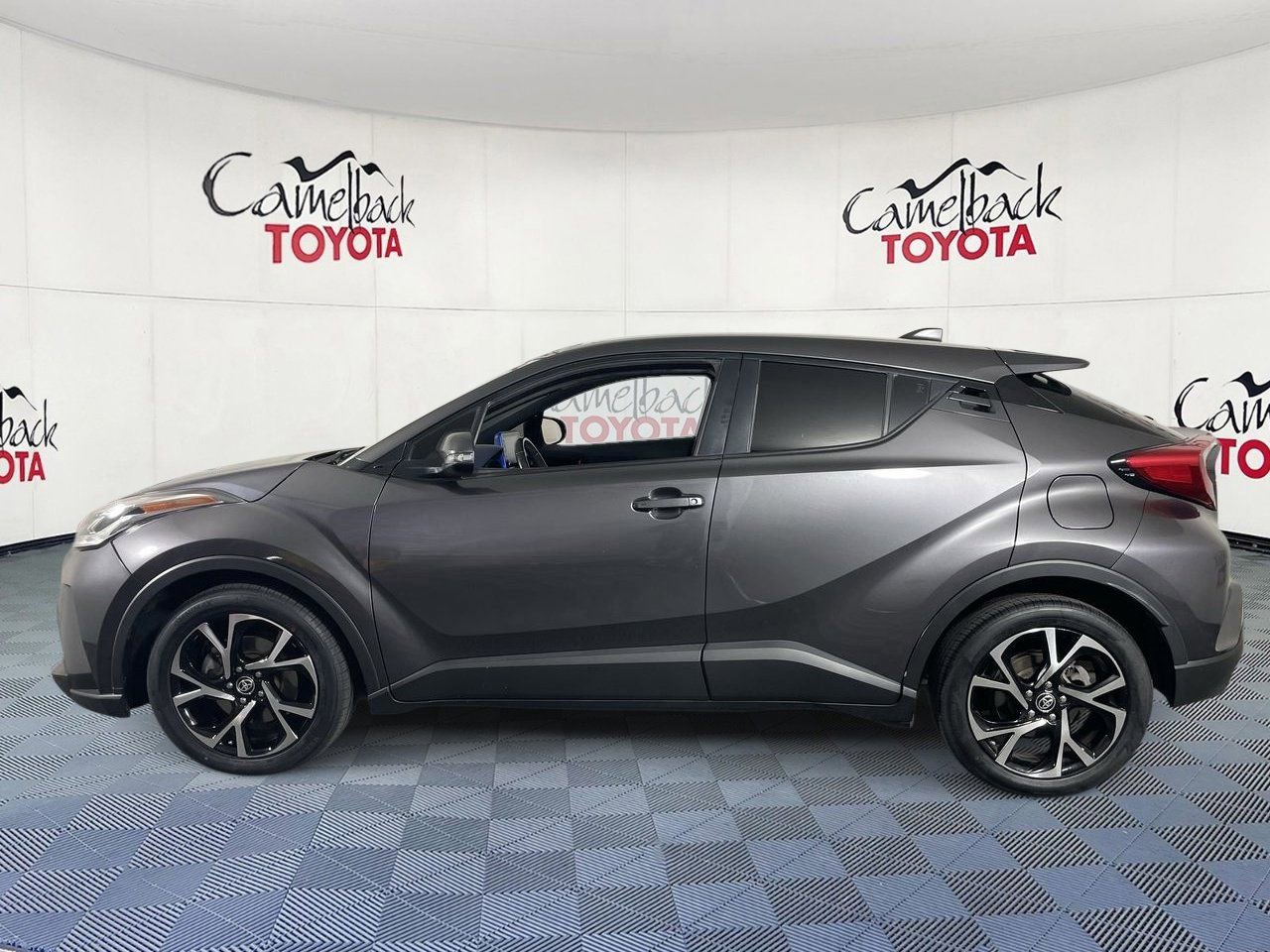 Used 2021 Toyota C-HR XLE FWD image 5