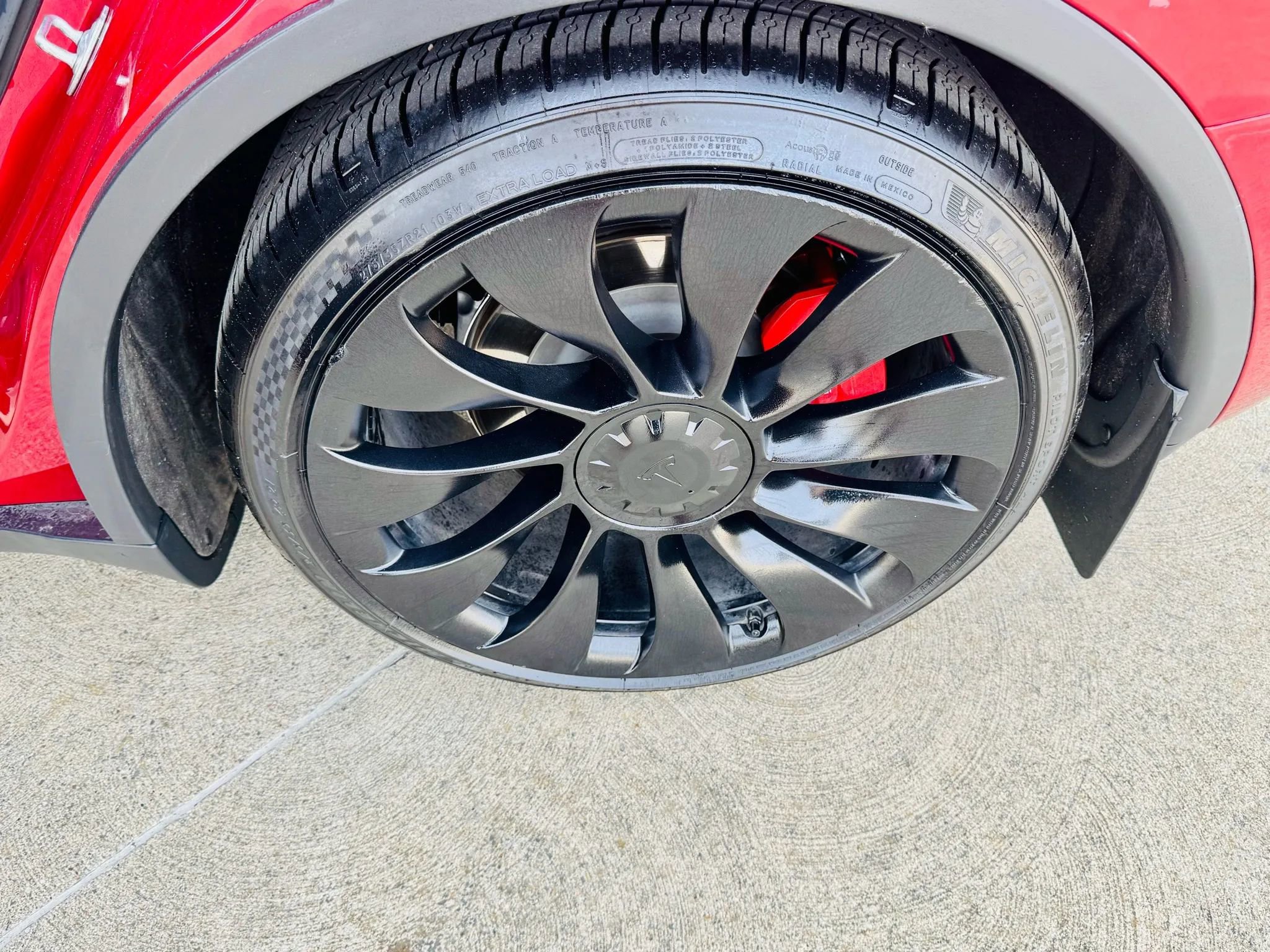 Used 2024 Tesla Model Y Performance image 28