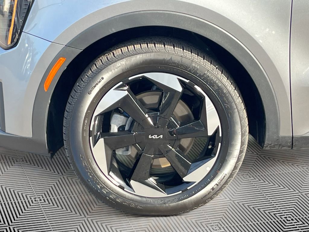 Certified 2025 Kia Sorento EX w/ EX Panoramic Sunroof Package image 10