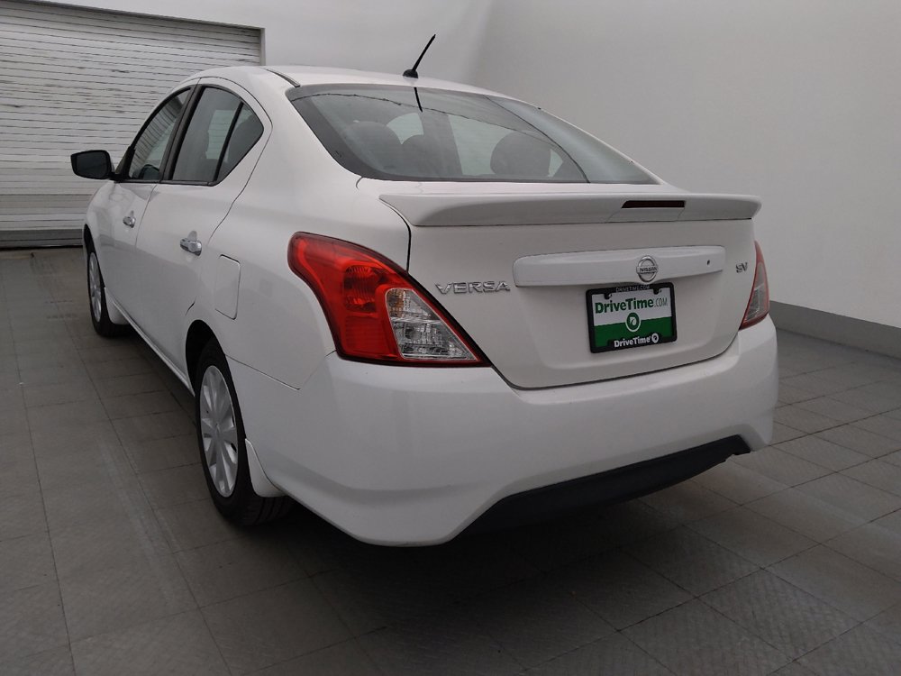 Used 2017 Nissan Versa SV FWD image 5