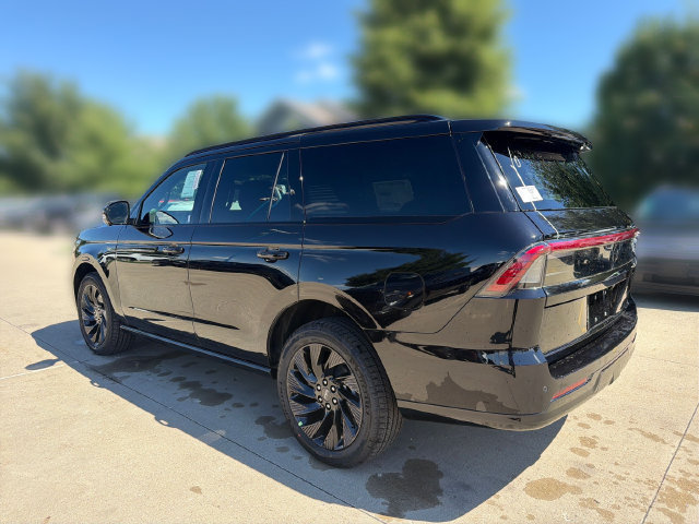 New 2026 Lincoln Navigator Reserve w/ Jet Appearance Package AWD/4WD image 9