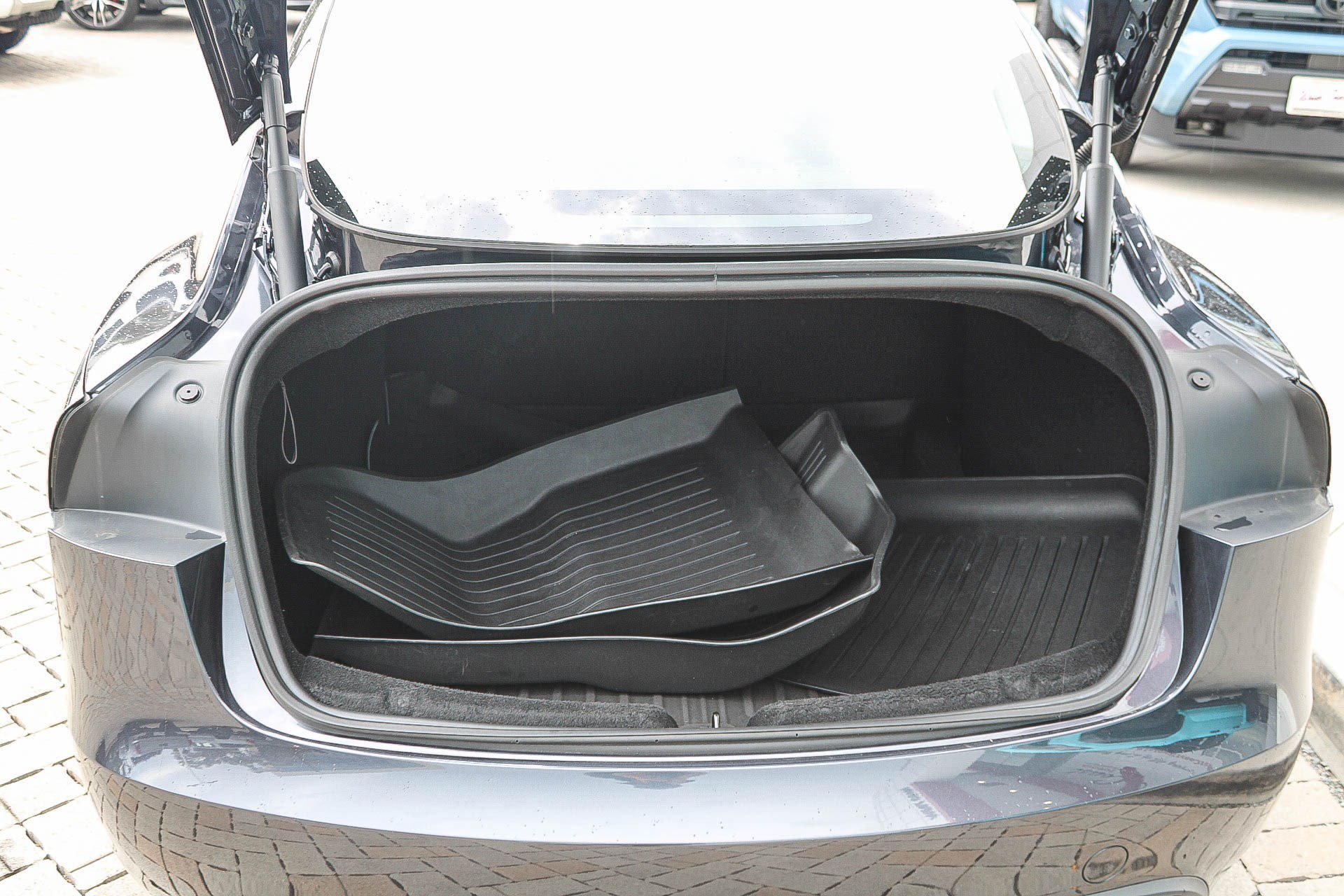 Used 2025 Tesla Model 3 Long Range RWD image 27