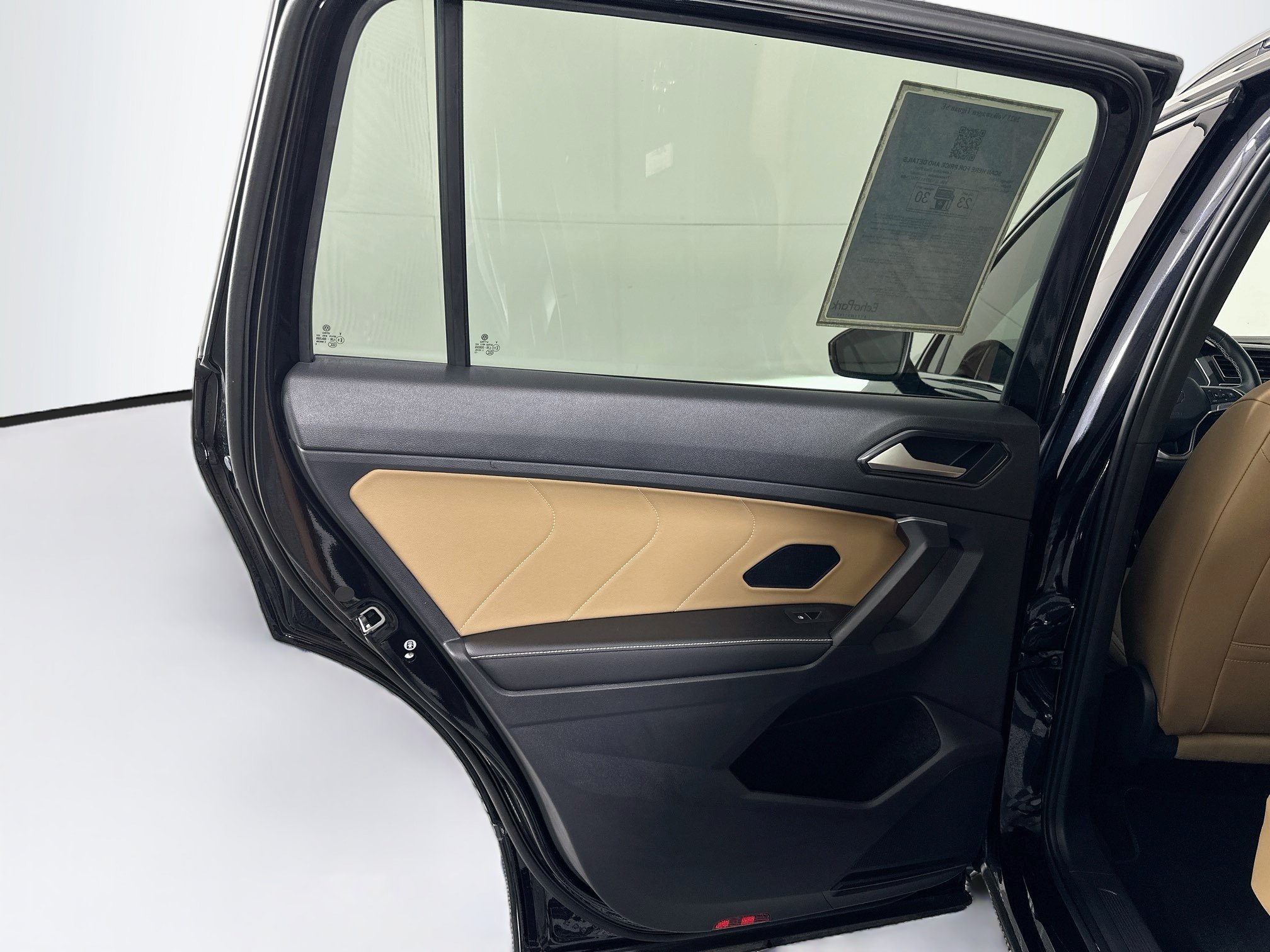 Used 2023 Volkswagen Tiguan SE FWD image 26