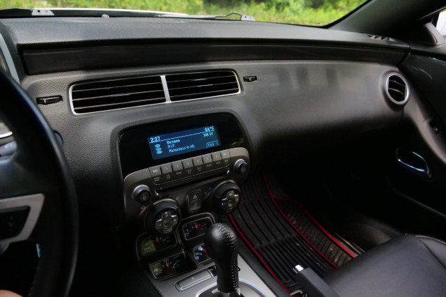 Used 2010 Chevrolet Camaro SS RWD image 18