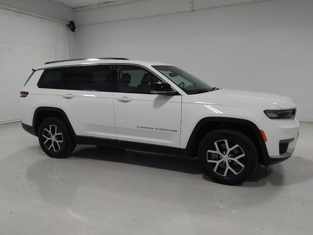 Used 2023 Jeep Grand Cherokee L Limited AWD/4WD image 11