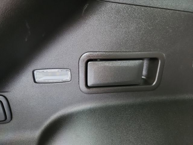 Used 2019 Chevrolet Blazer LT image 31