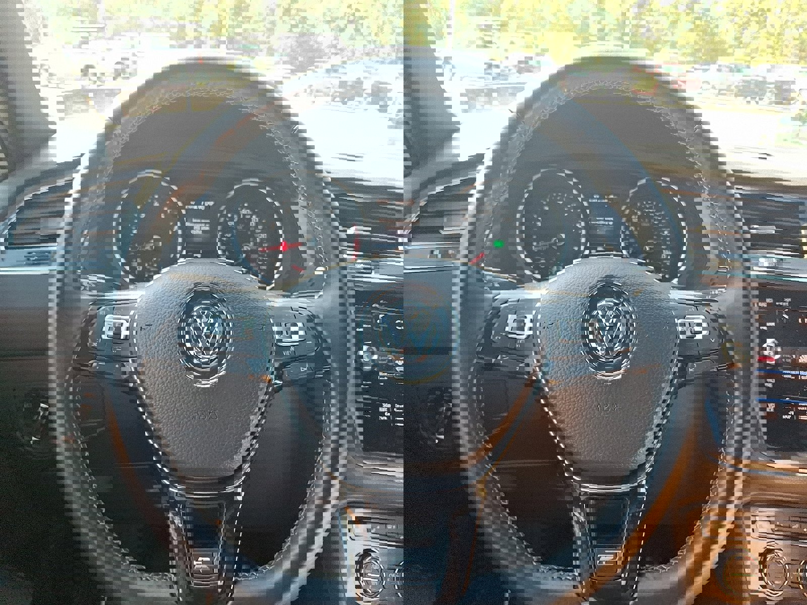 Used 2021 Volkswagen Tiguan SE R-Line image 19