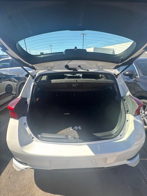 Used 2017 Toyota Corolla iM w/ Carpet Mat Package FWD image 6