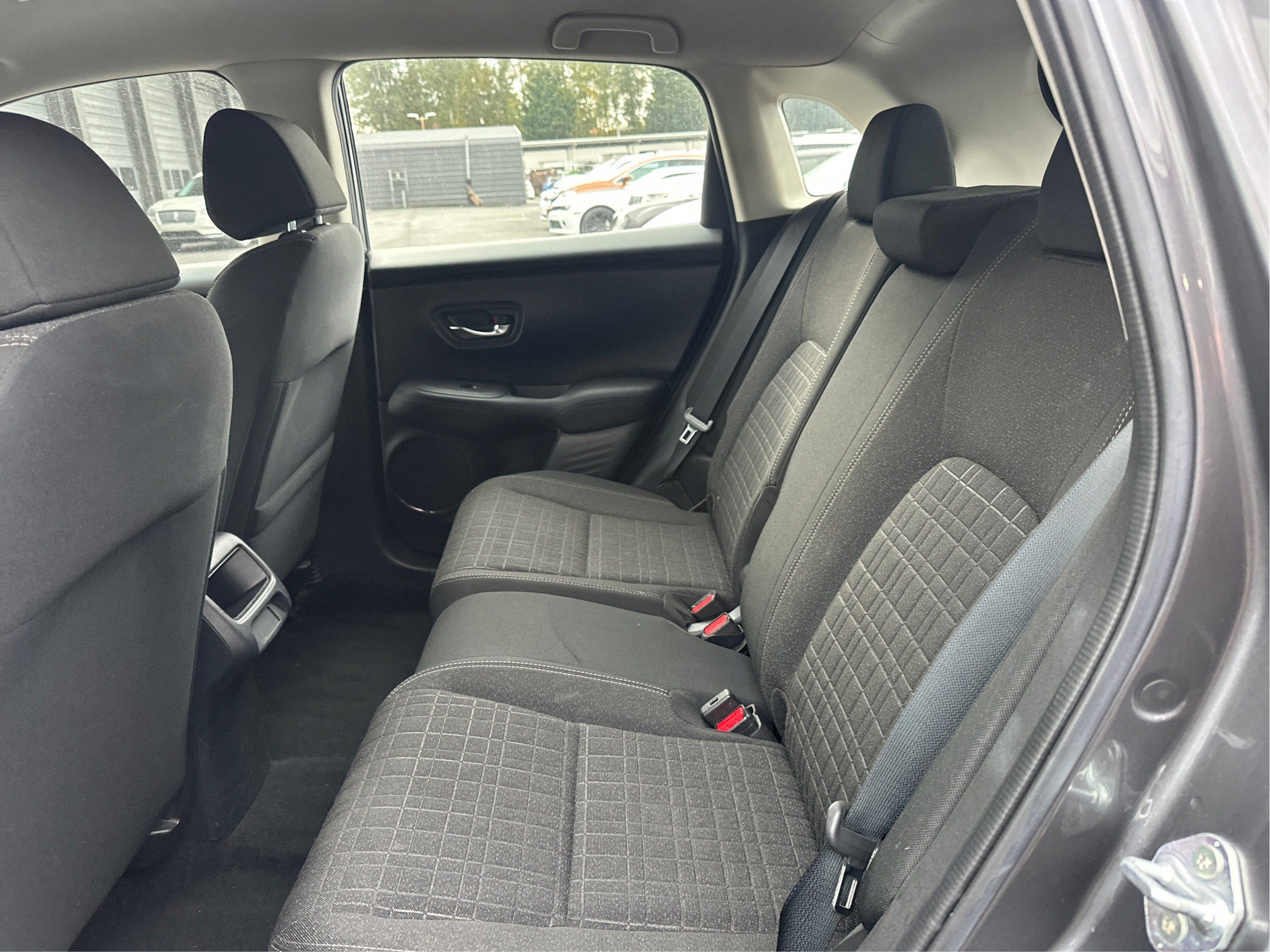 Used 2023 Honda HR-V LX image 10