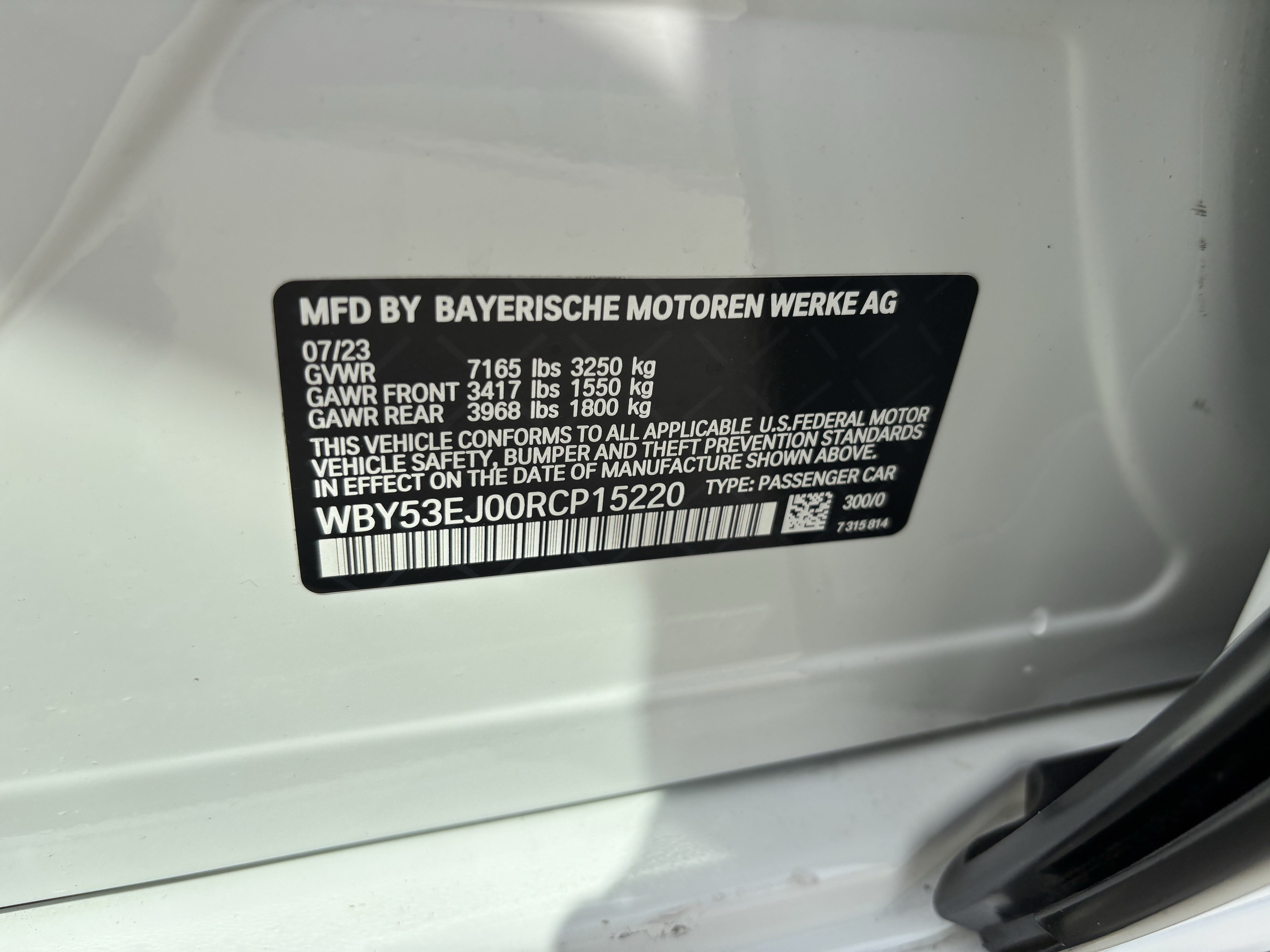 Used 2024 BMW i7 xDrive60 AWD/4WD image 35