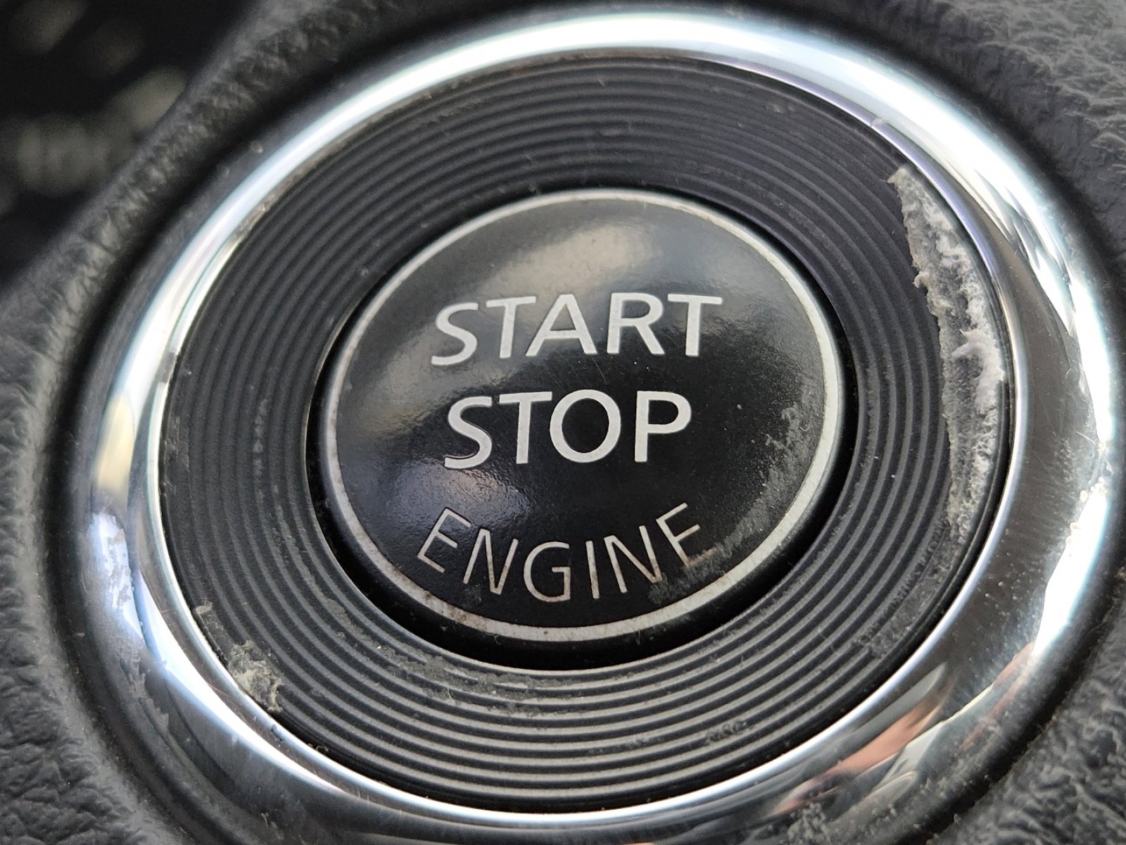 Used 2017 Nissan Rogue SV image 31