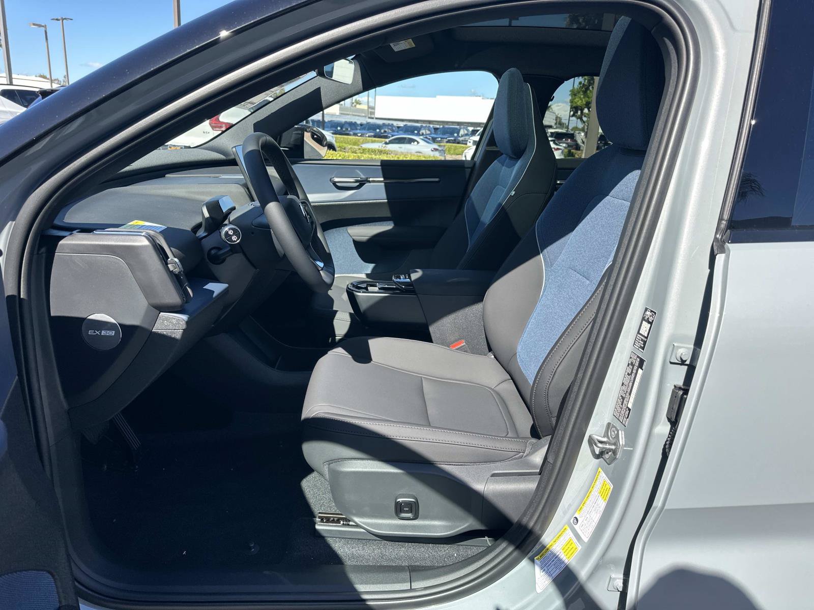 New 2026 Volvo EX30 Cross Country Ultra AWD/4WD image 12