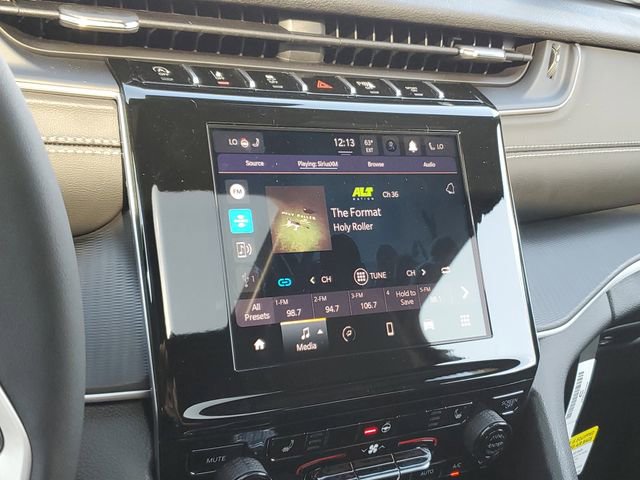 New 2025 Jeep Grand Cherokee Laredo X w/ Luxury Tech Group I image 10