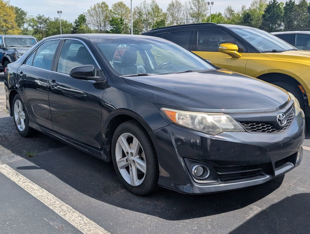 Used 2012 Toyota Camry SE image 5