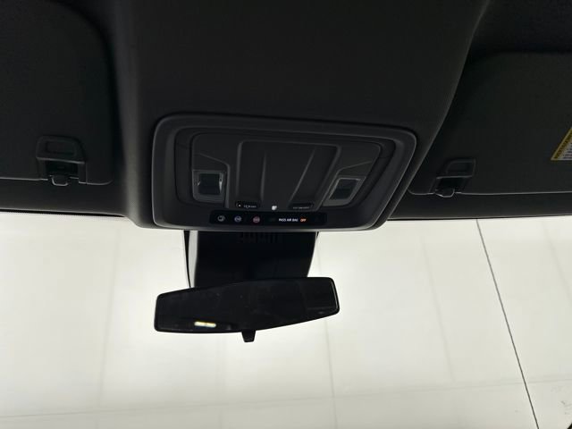 Used 2022 Chevrolet Silverado 1500 LT image 24