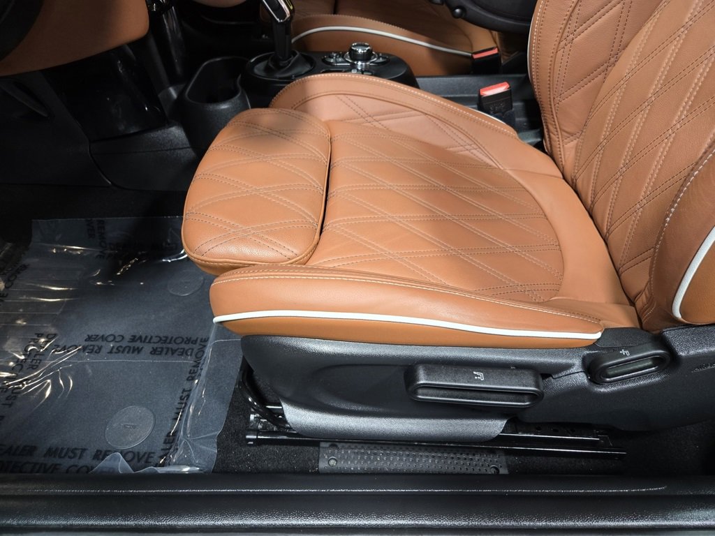 Used 2024 MINI Cooper SE image 10