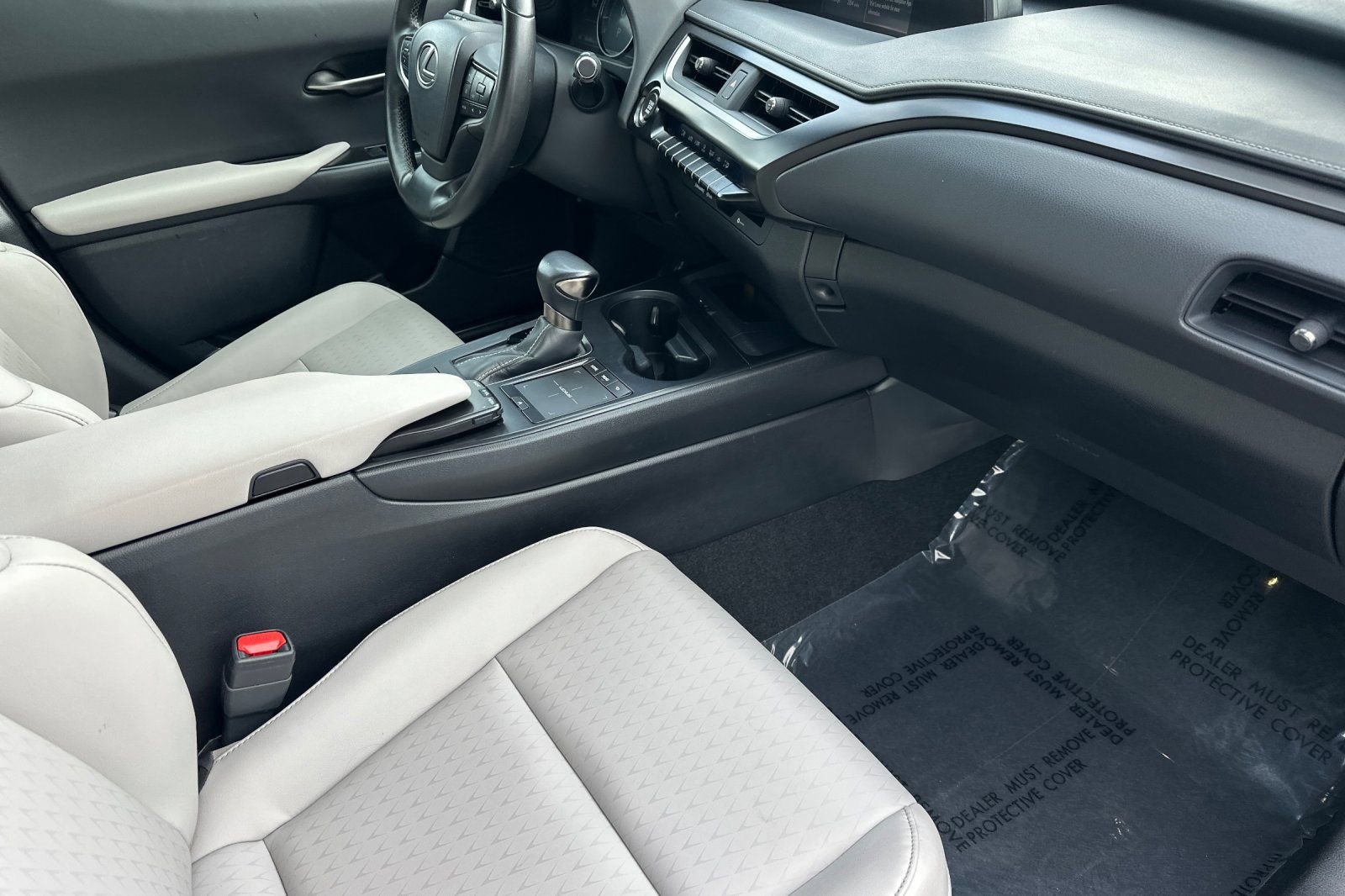 Used 2022 Lexus UX 200 w/ Accessory Package (Z2) FWD image 16