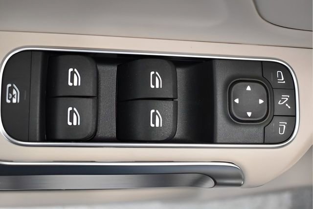 New 2026 Mercedes-Benz GLB 250 4MATIC image 24
