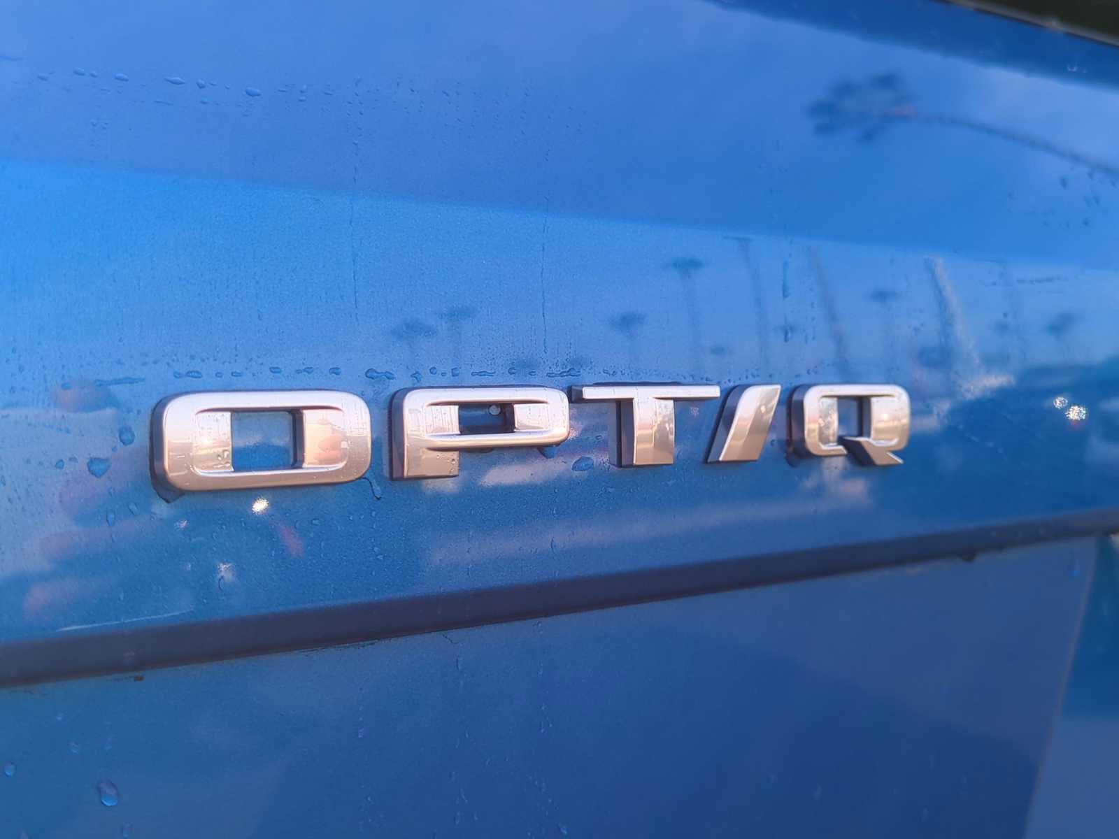 Used 2025 Cadillac Optiq Luxury 1 image 9