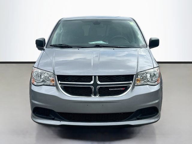 Used 2019 Dodge Grand Caravan SE FWD image 4
