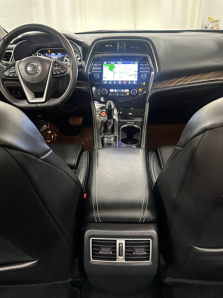Used 2017 Nissan Maxima Platinum FWD image 23