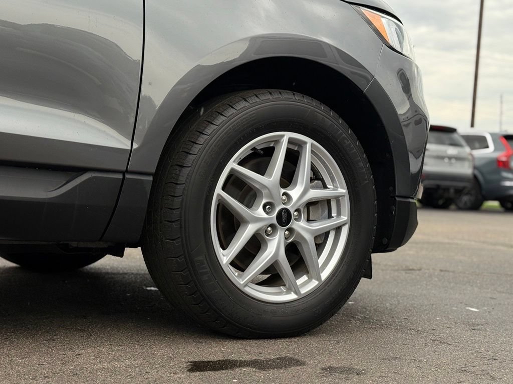 Certified 2024 Ford Edge SEL w/ Convenience Package AWD/4WD image 38