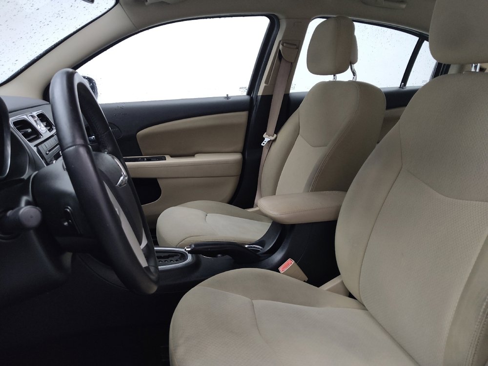 Used 2014 Chrysler 200 Touring FWD image 17