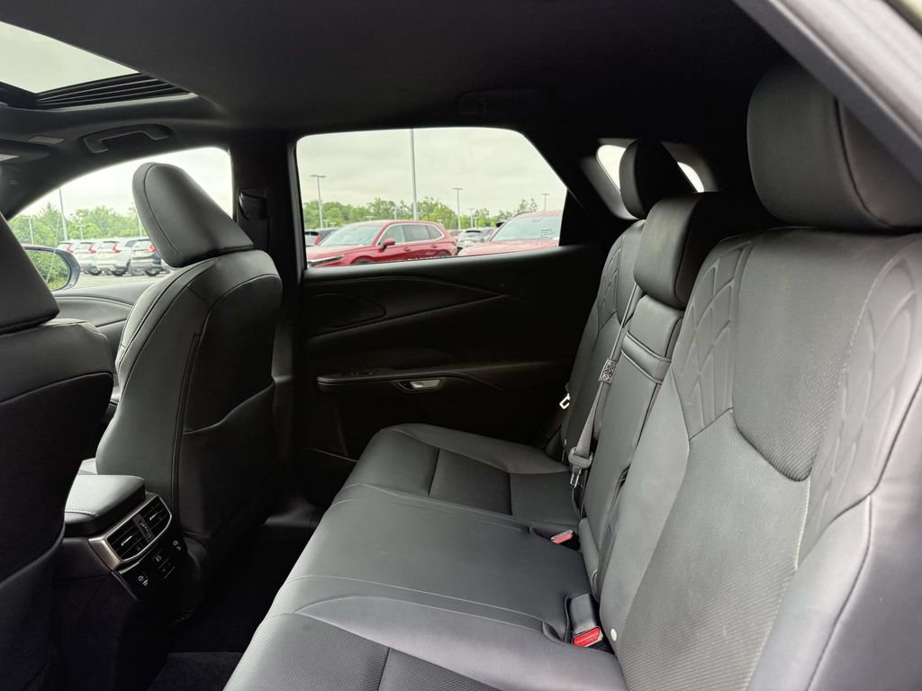 Used 2023 Lexus RX 350 Premium w/ Cold Area Package AWD/4WD image 18
