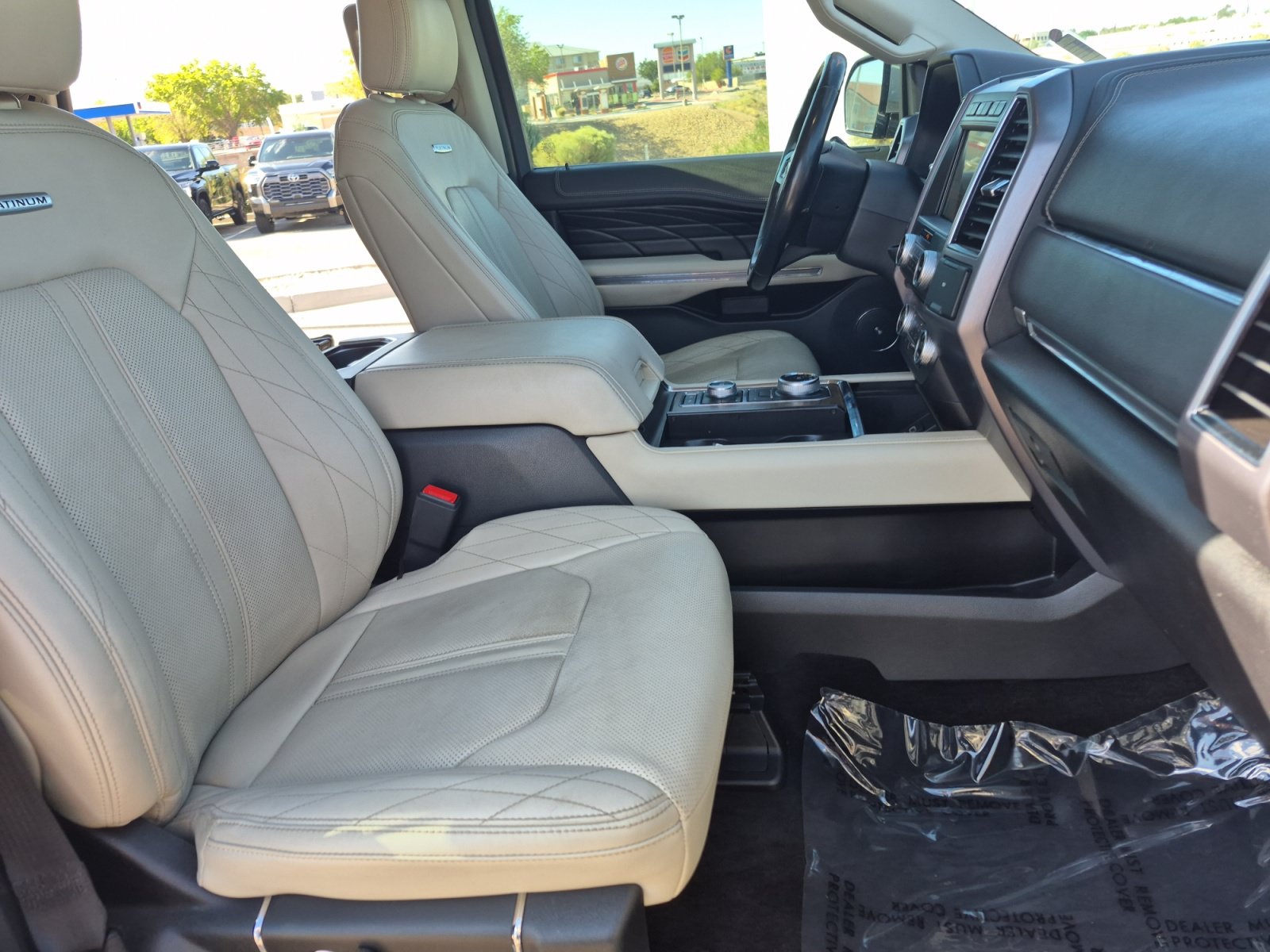 Used 2018 Ford Expedition Platinum AWD/4WD image 25
