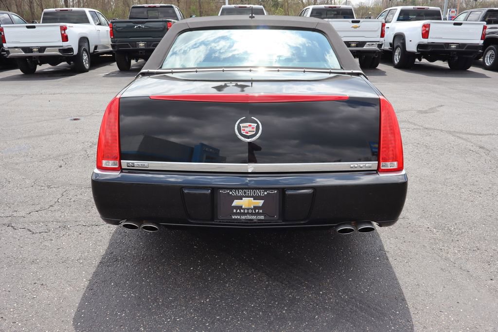 Used 2008 Cadillac DTS image 31