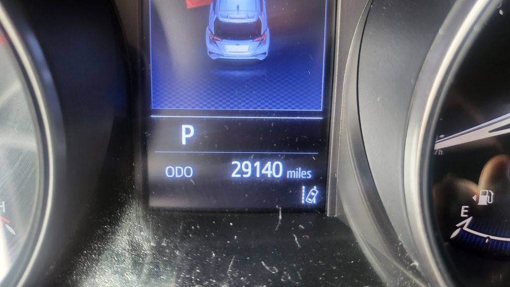 Used 2020 Toyota C-HR XLE FWD image 29