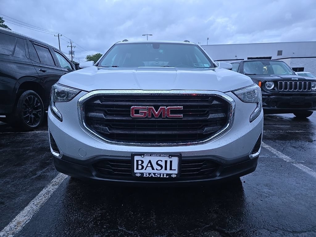 Used 2019 GMC Terrain SLE w/ Driver Convenience Package AWD/4WD image 2
