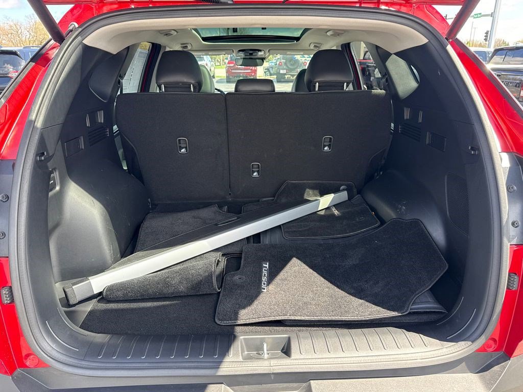 Used 2022 Hyundai Tucson Limited AWD/4WD image 16