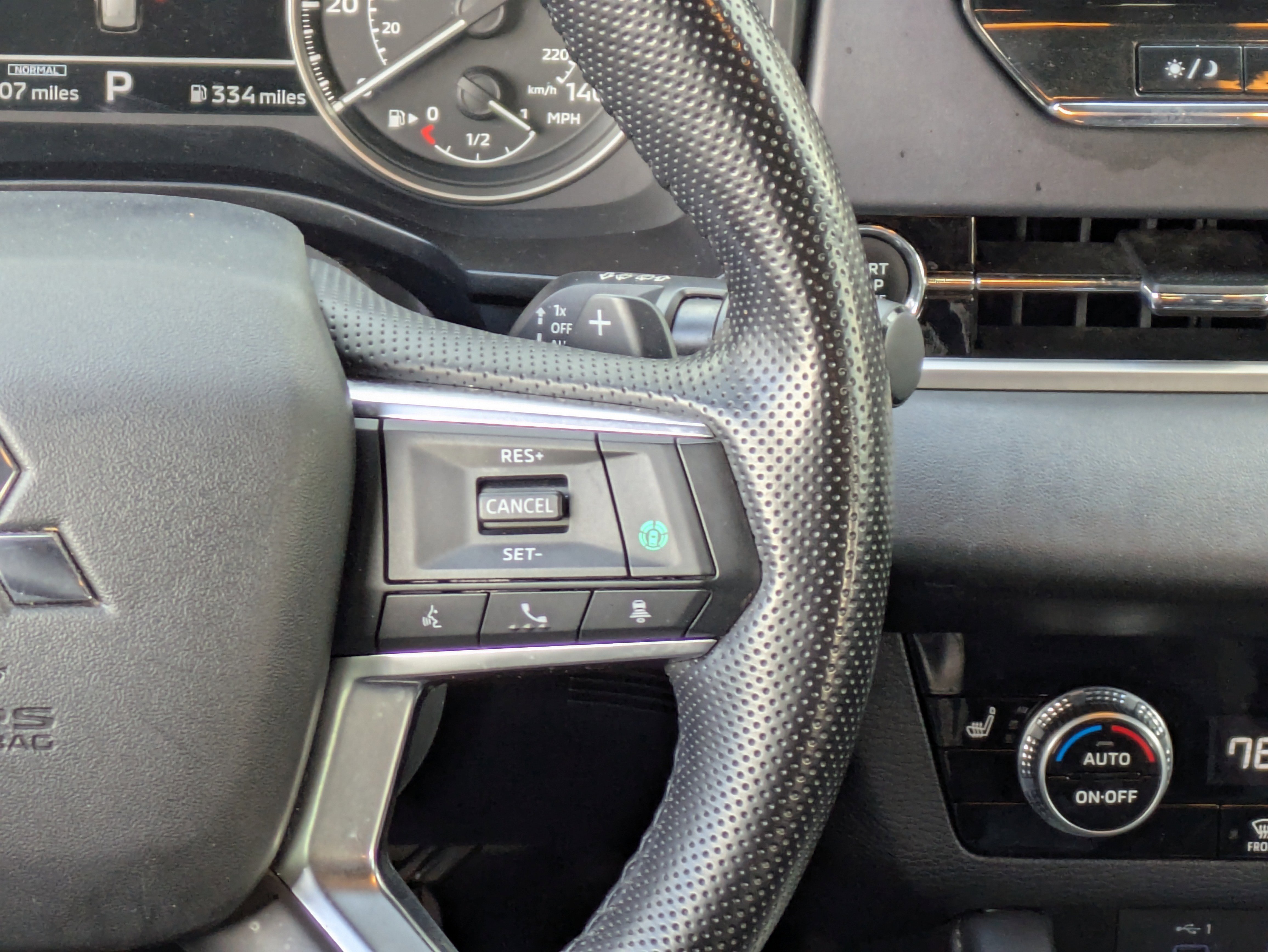 Used 2024 Mitsubishi Outlander SE image 22