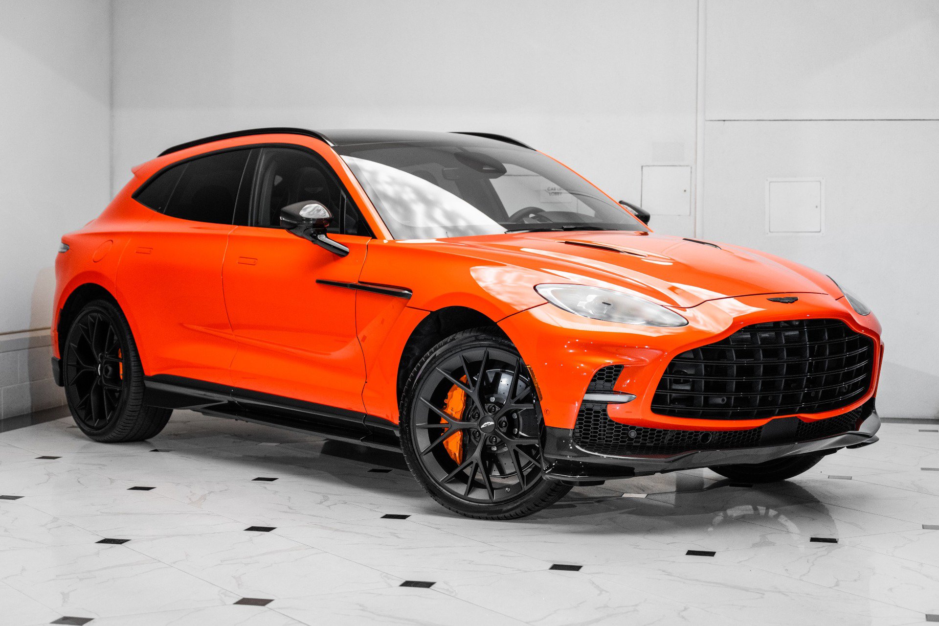 Used 2025 Aston Martin DBX 707 image 55