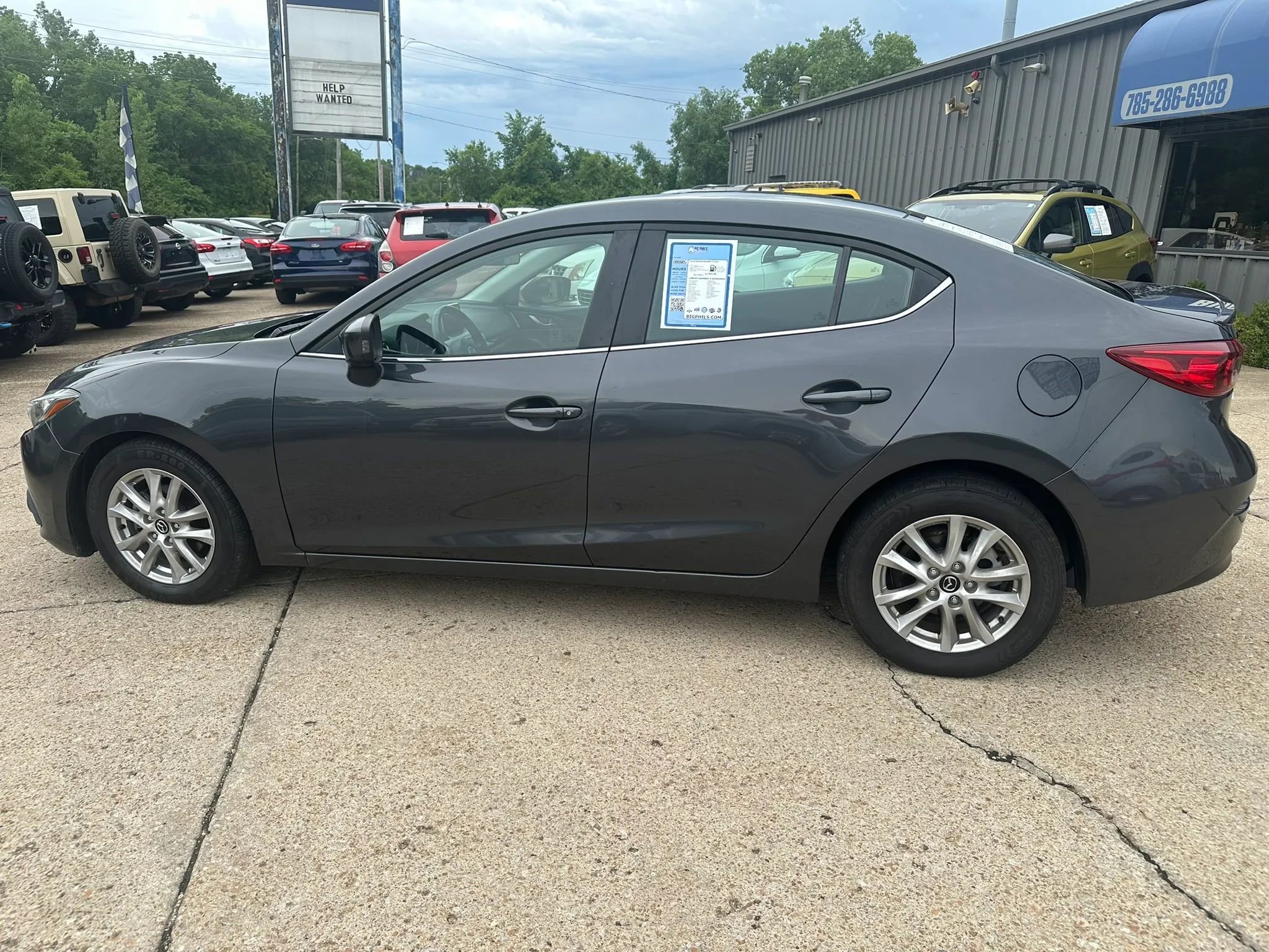 Used 2016 MAZDA MAZDA3 i Touring FWD image 8