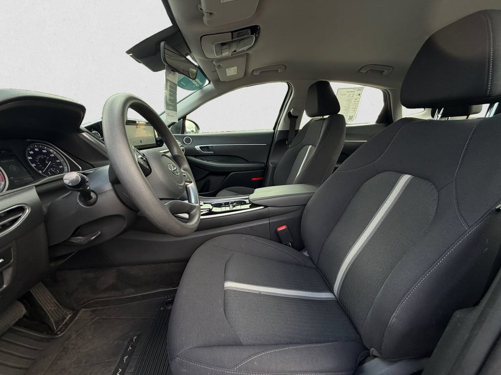 Certified 2023 Hyundai Sonata SEL w/ Cargo Package FWD image 9